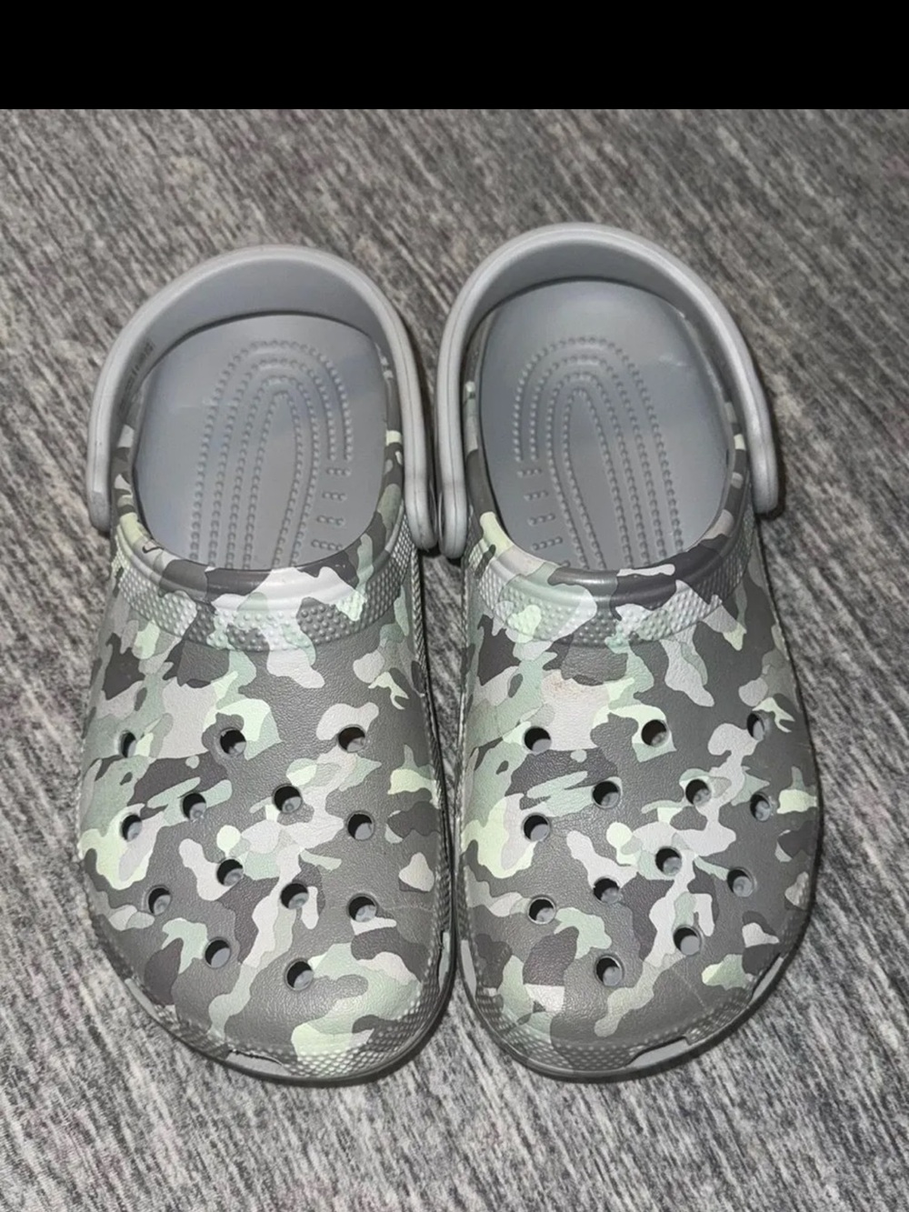 CROCS Kids Camo Slip-On Water Clogs - Gray & Light Green